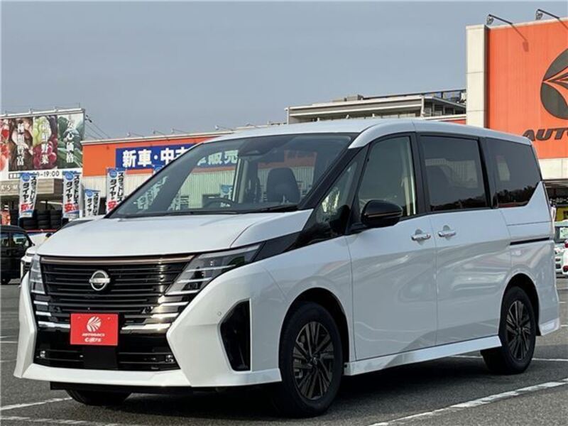 NISSAN SERENA