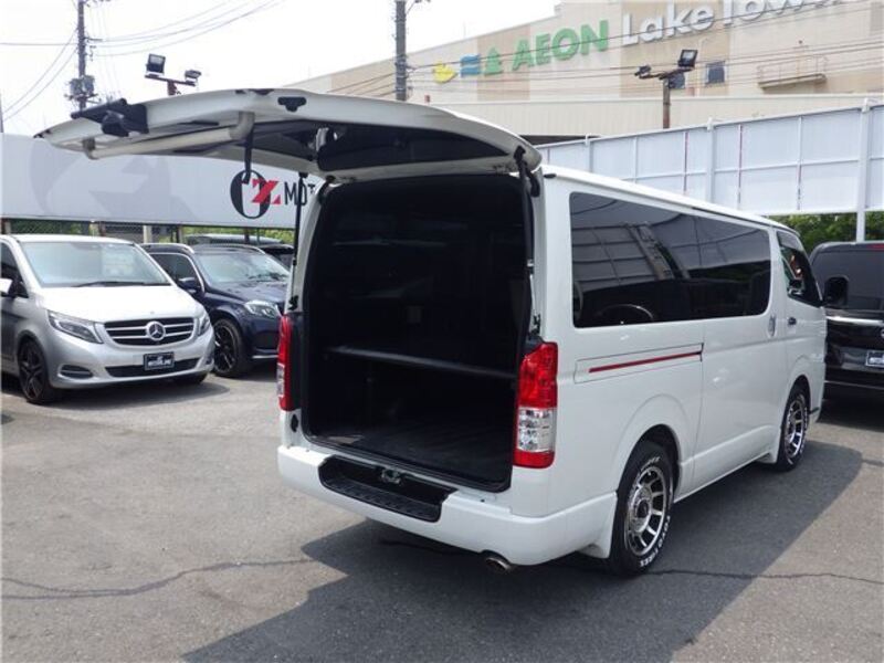 HIACE