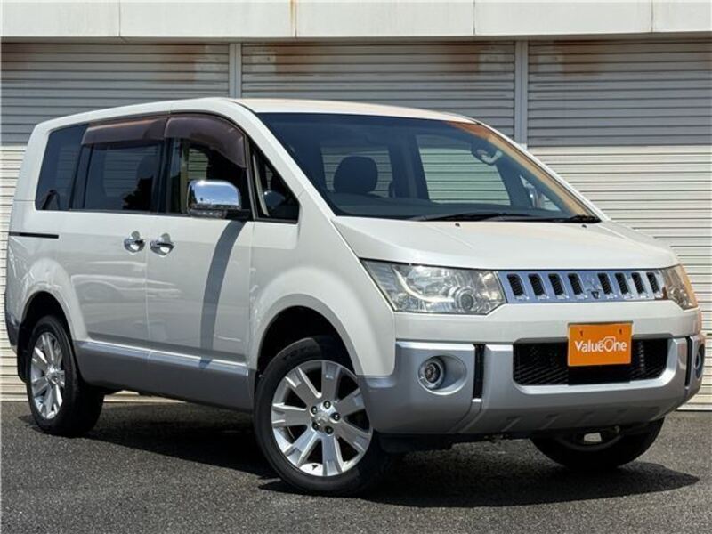 MITSUBISHI DELICA D5