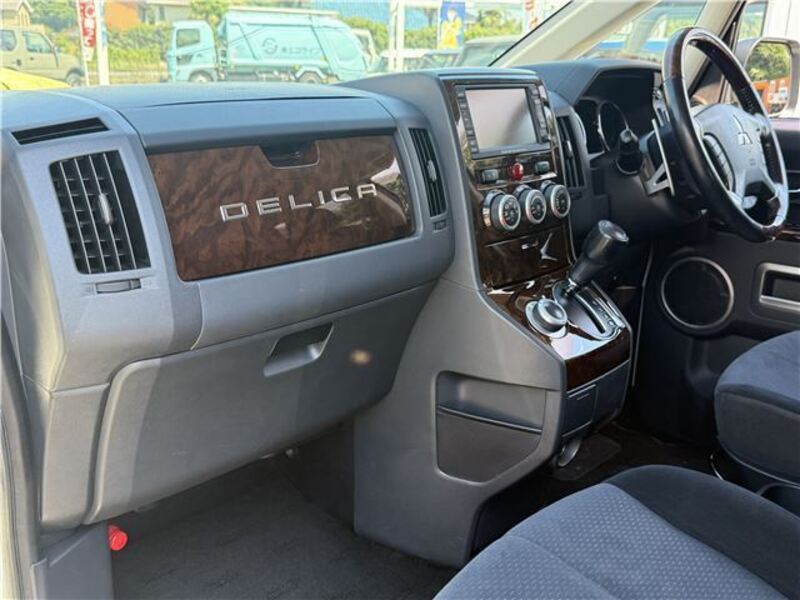 DELICA D5