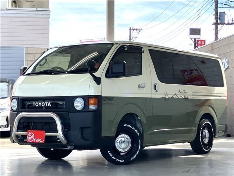 TOYOTA HIACE