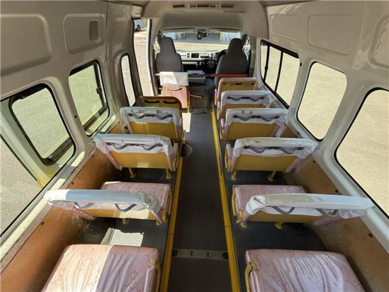 HIACE VAN