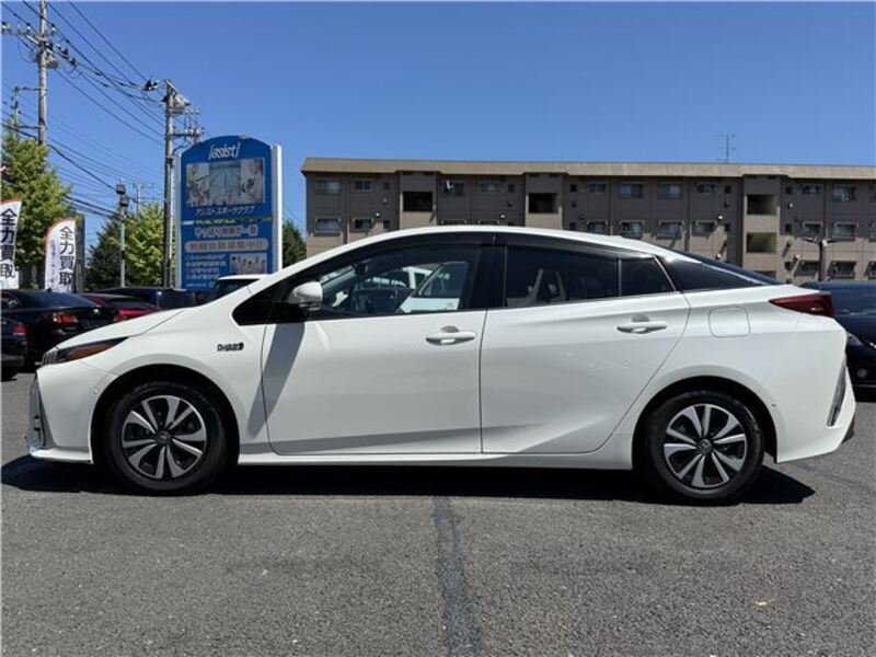 PRIUS PHV