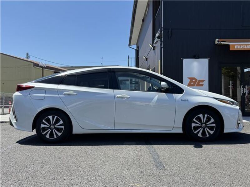 PRIUS PHV
