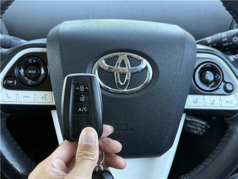 PRIUS PHV