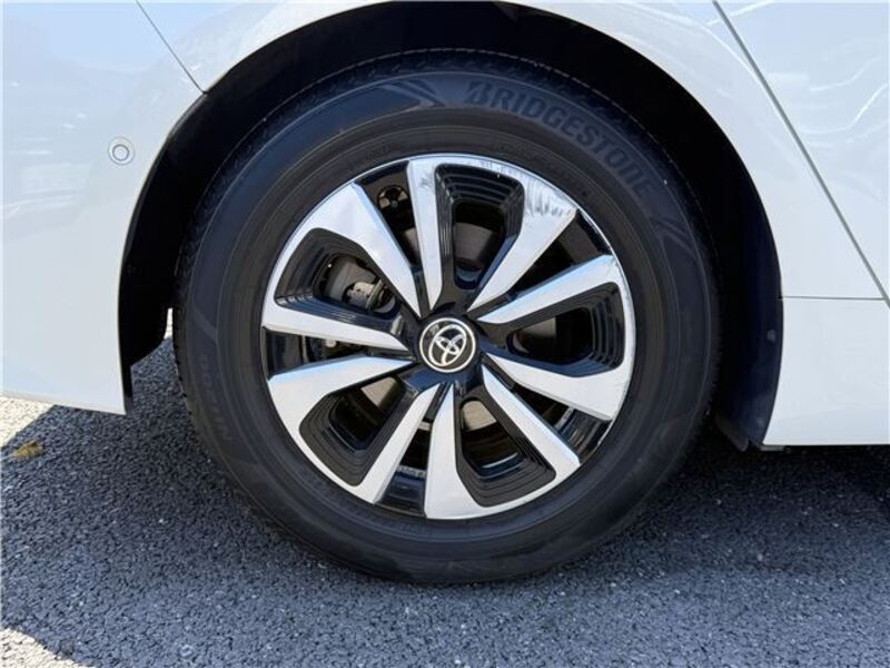 PRIUS PHV
