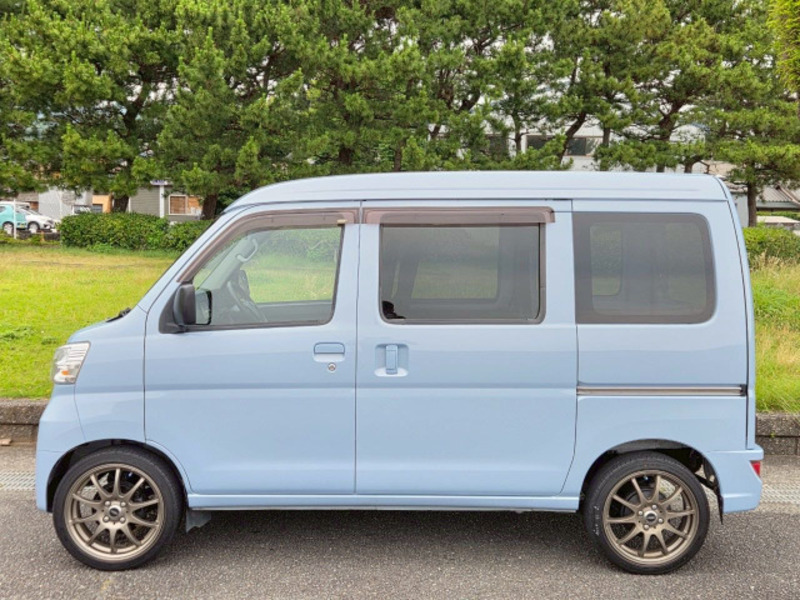 PIXIS VAN