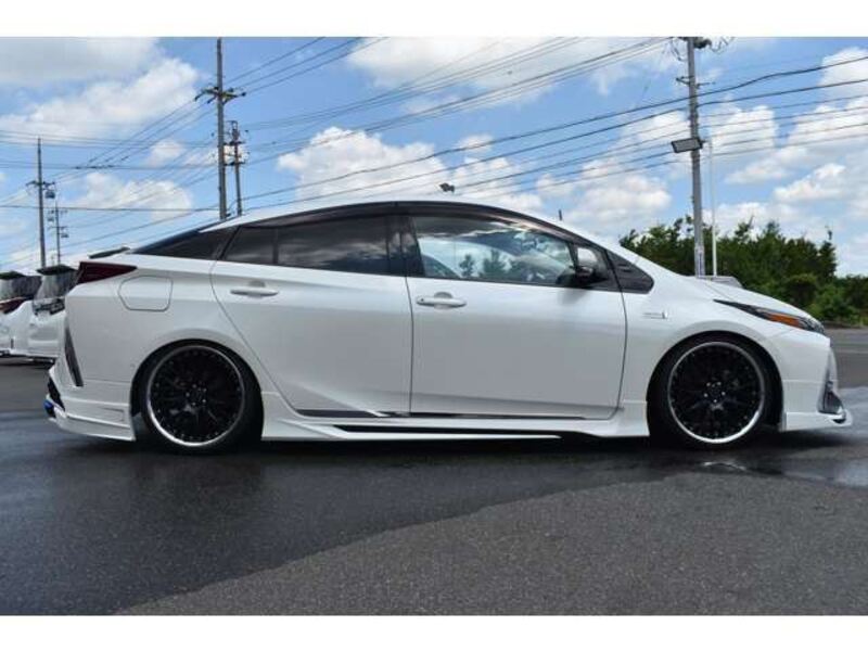 PRIUS PHV
