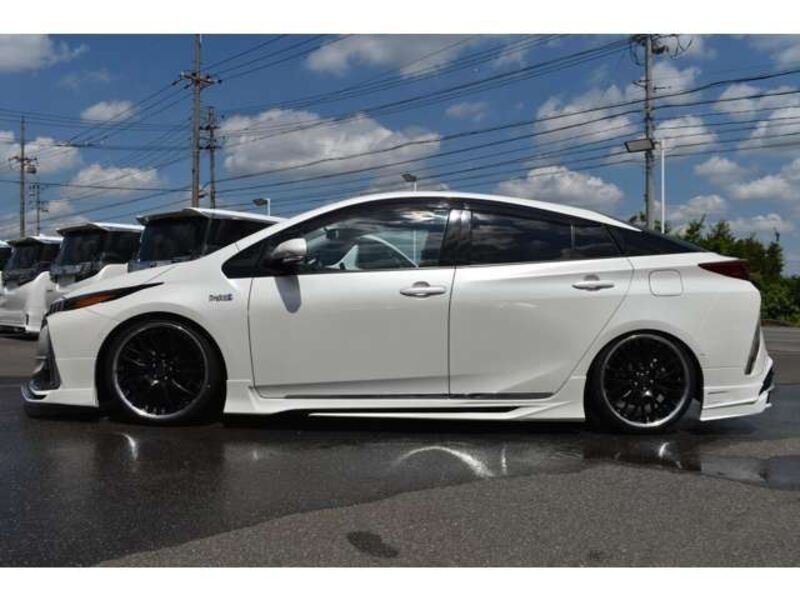 PRIUS PHV