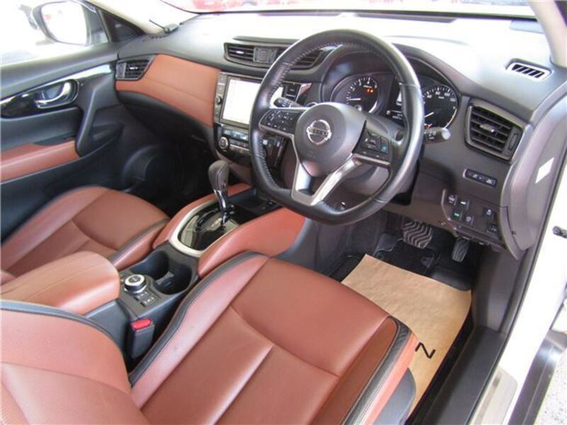 X-TRAIL