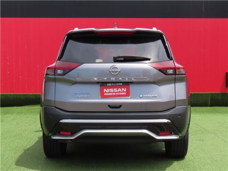 X-TRAIL