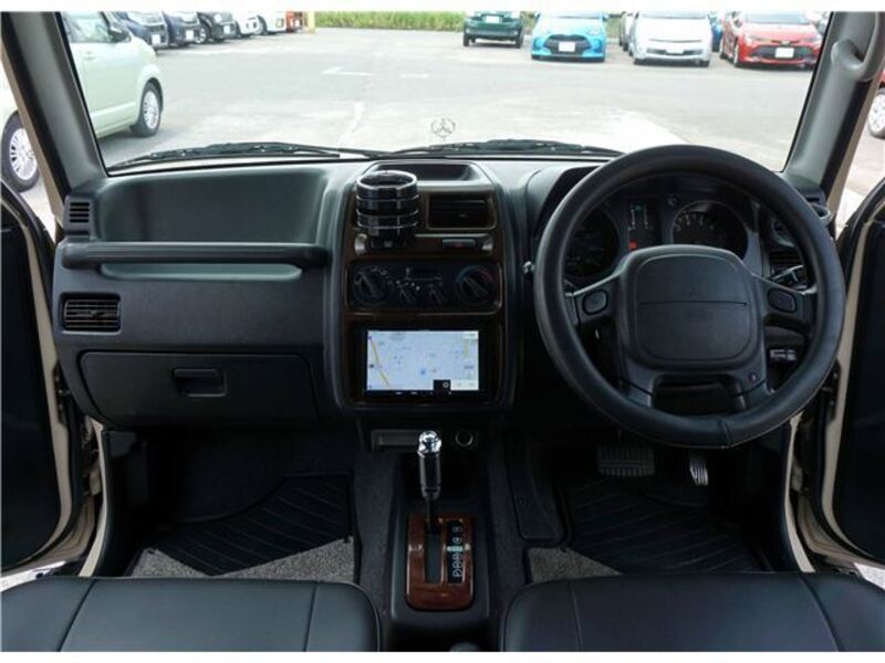 PAJERO JR