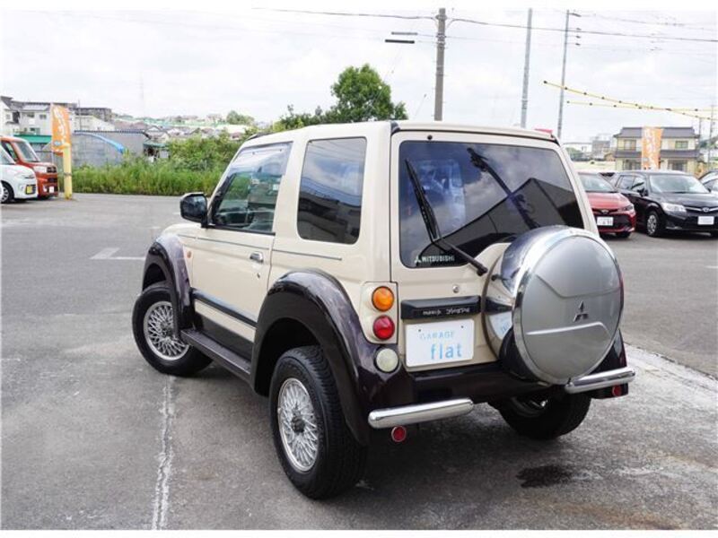 PAJERO JR