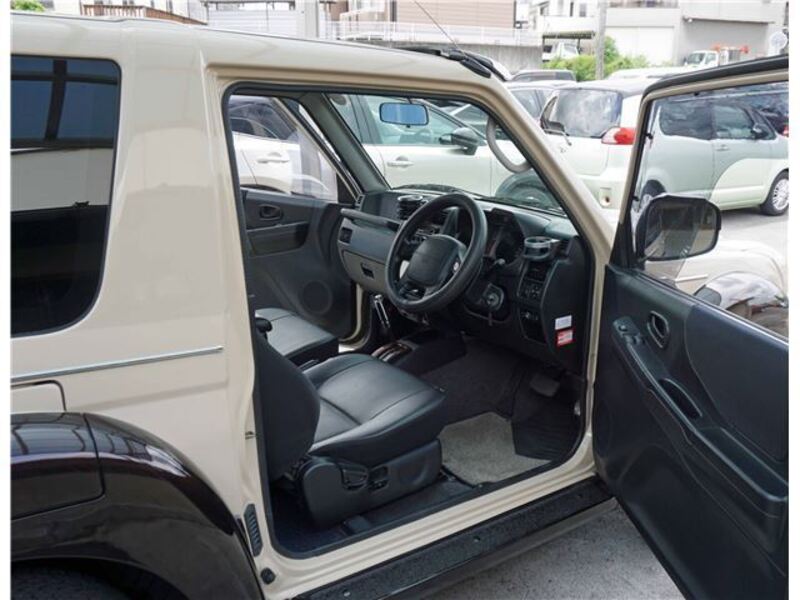 PAJERO JR