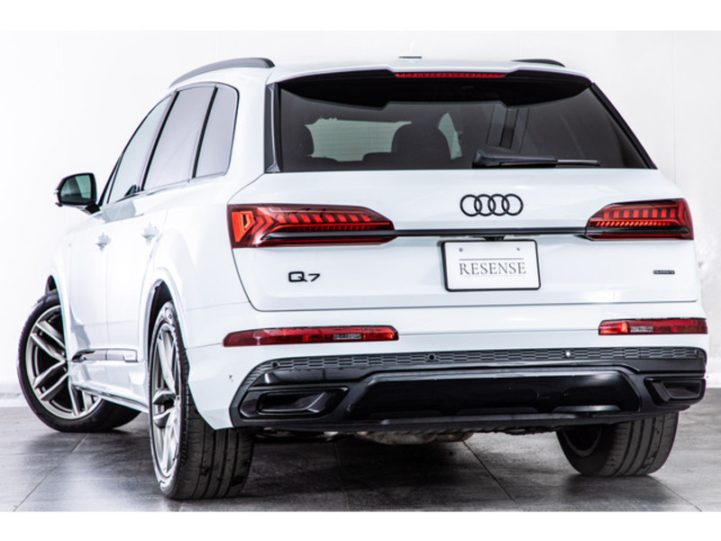 Q7