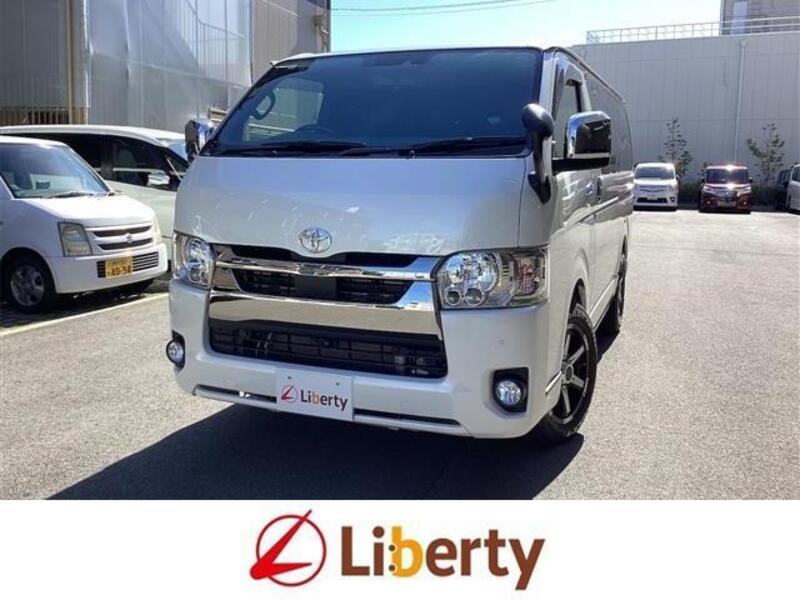 TOYOTA HIACE VAN