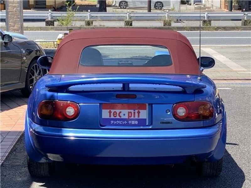 EUNOS ROADSTER