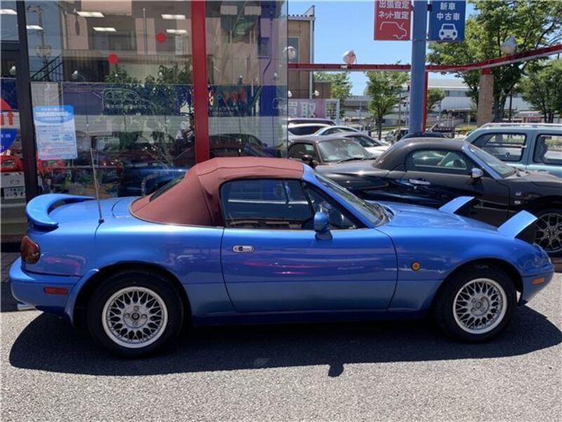 EUNOS ROADSTER