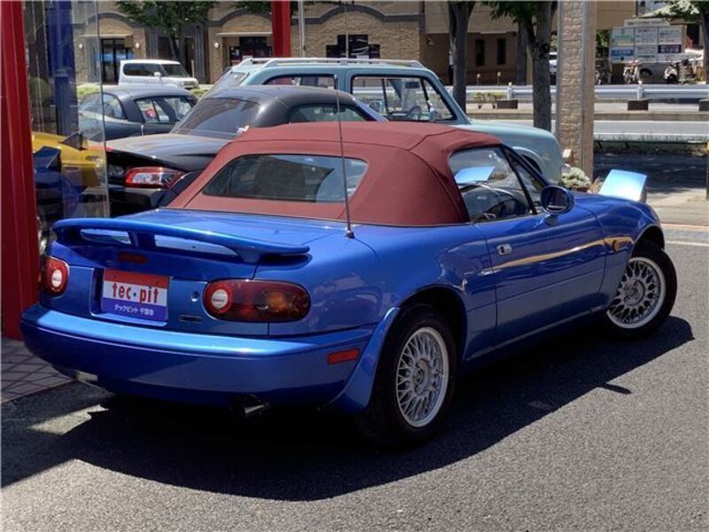 EUNOS ROADSTER