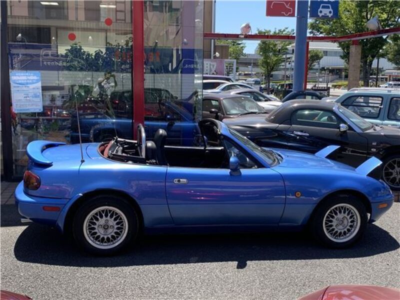 EUNOS ROADSTER