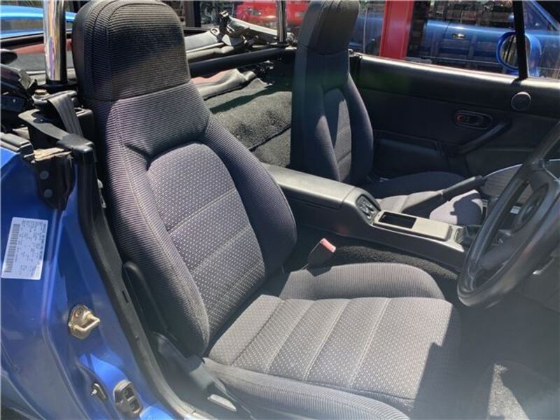 EUNOS ROADSTER