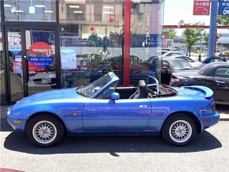 EUNOS ROADSTER
