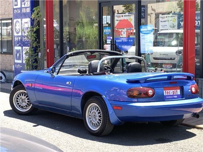 EUNOS ROADSTER