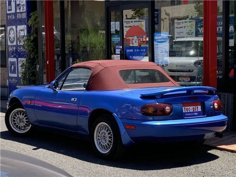 EUNOS ROADSTER