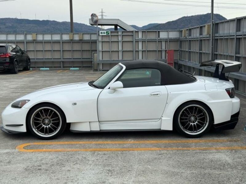 S2000