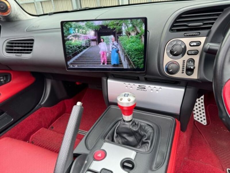 S2000