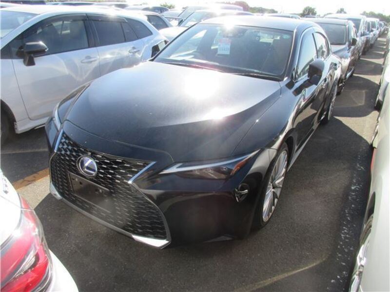 LEXUS IS