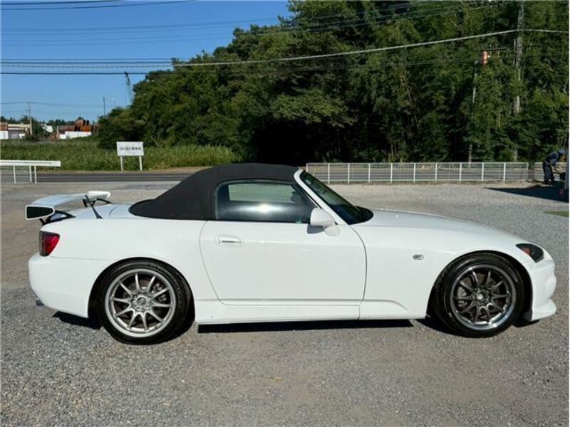 S2000