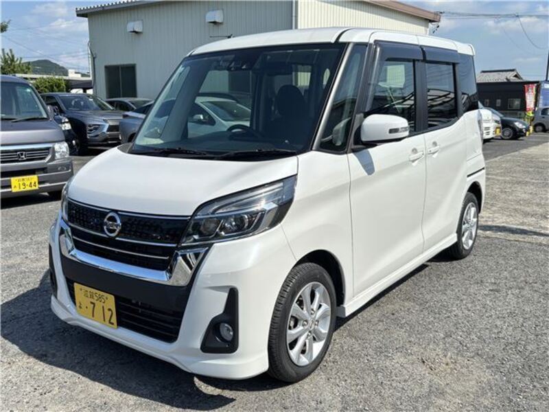 NISSAN DAYZ ROOX