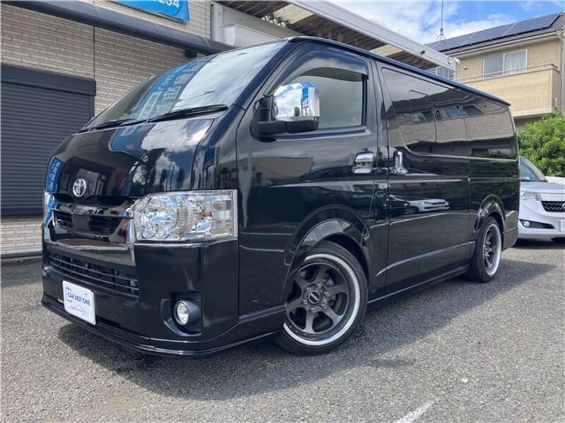 TOYOTA HIACE