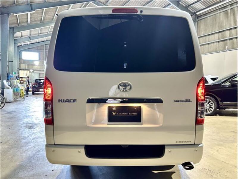 HIACE VAN