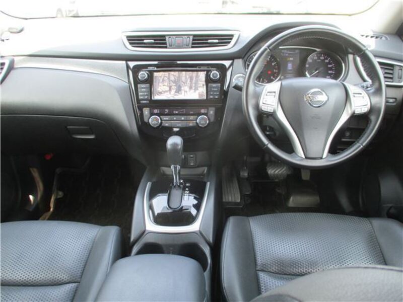 X-TRAIL