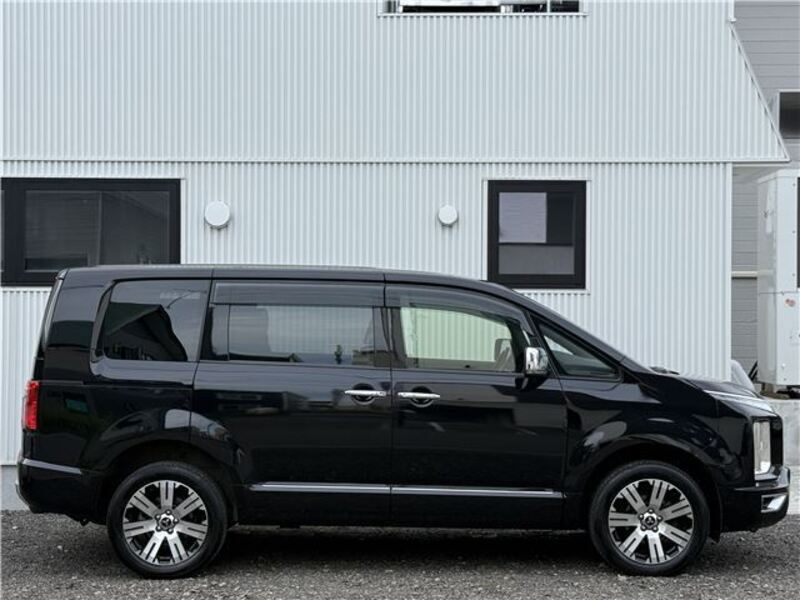 DELICA D5