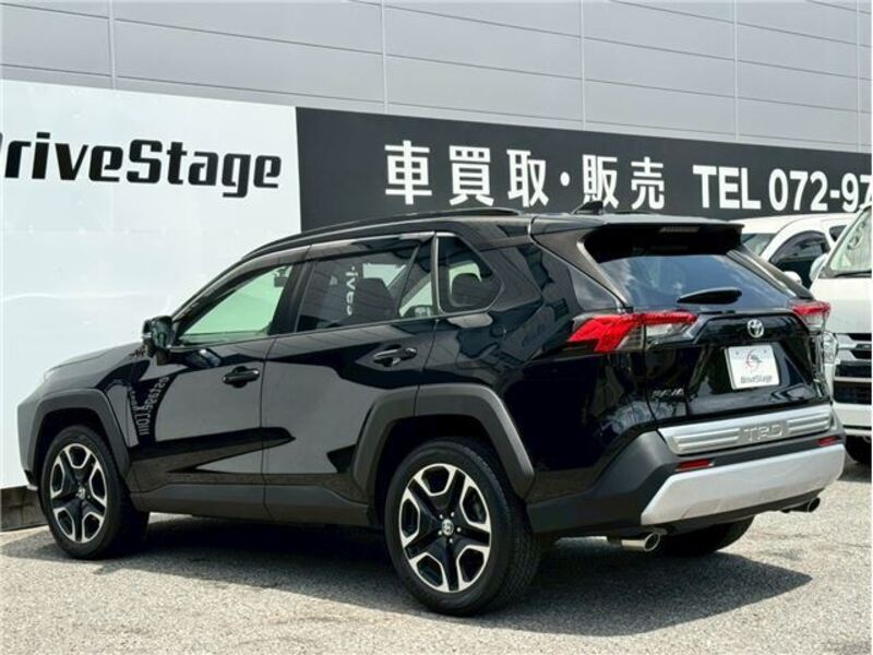 RAV4