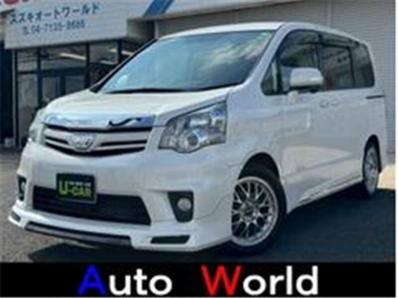 TOYOTA NOAH
