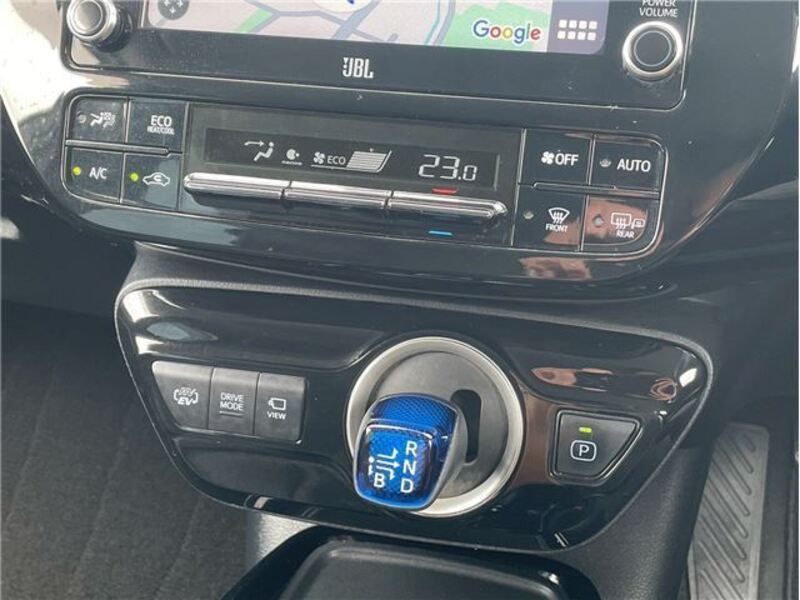 PRIUS PHV