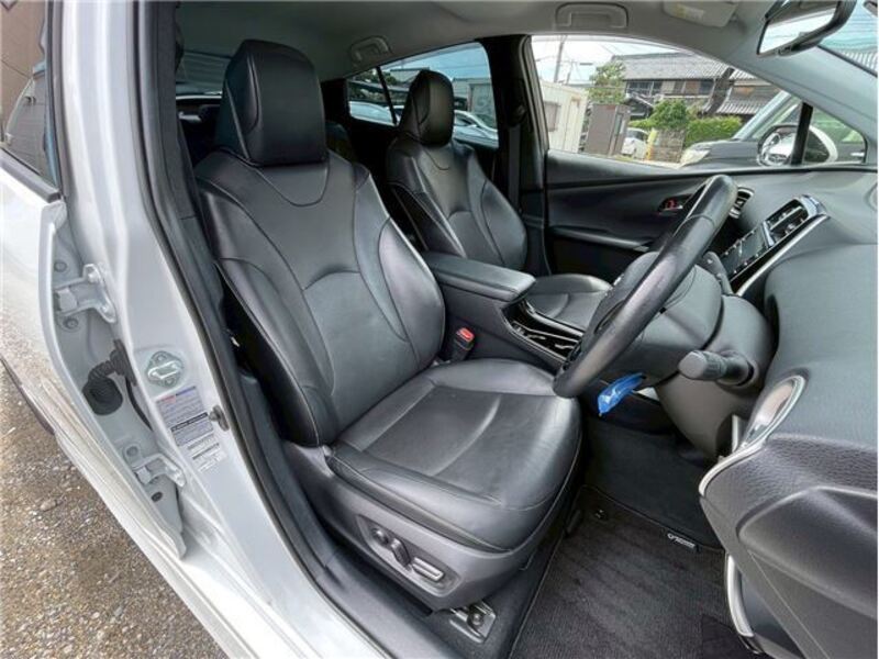 PRIUS PHV