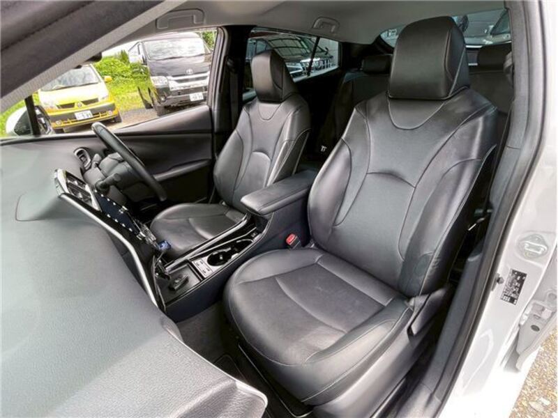 PRIUS PHV