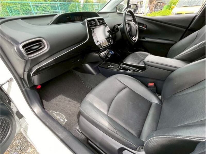 PRIUS PHV