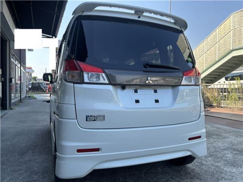 DELICA D2