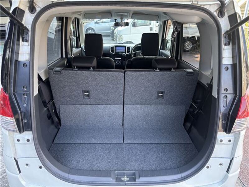 DELICA D2