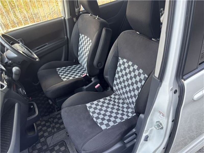 DELICA D2