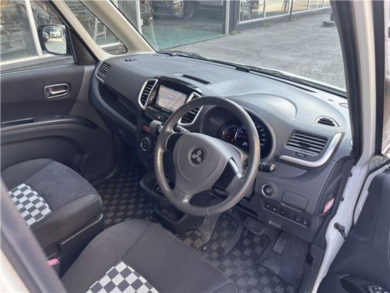 DELICA D2