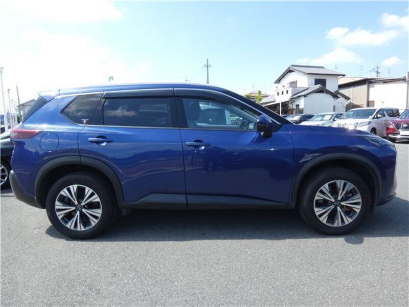 X-TRAIL