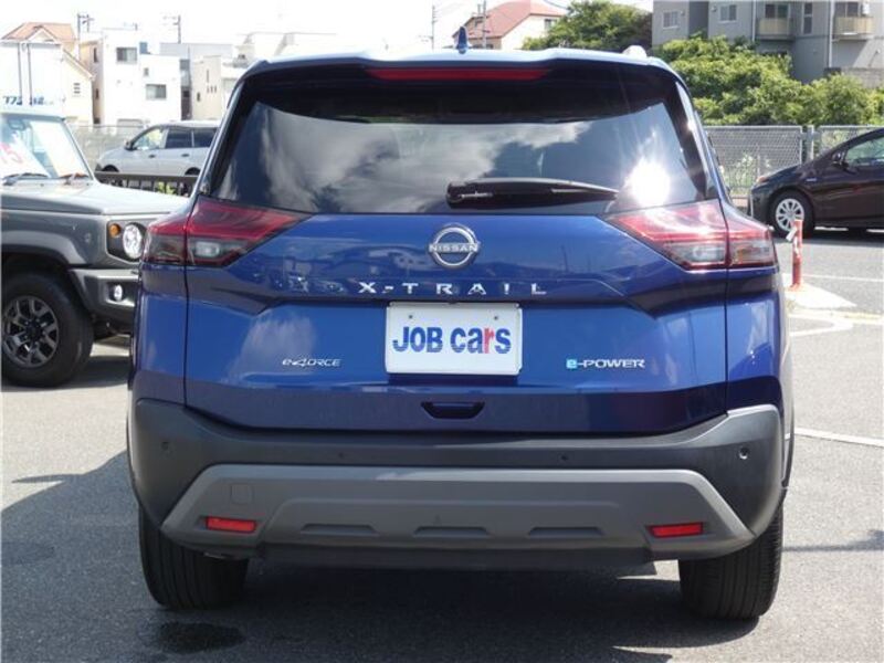 X-TRAIL