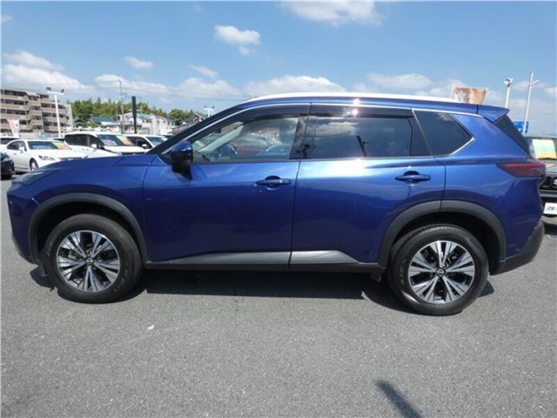 X-TRAIL